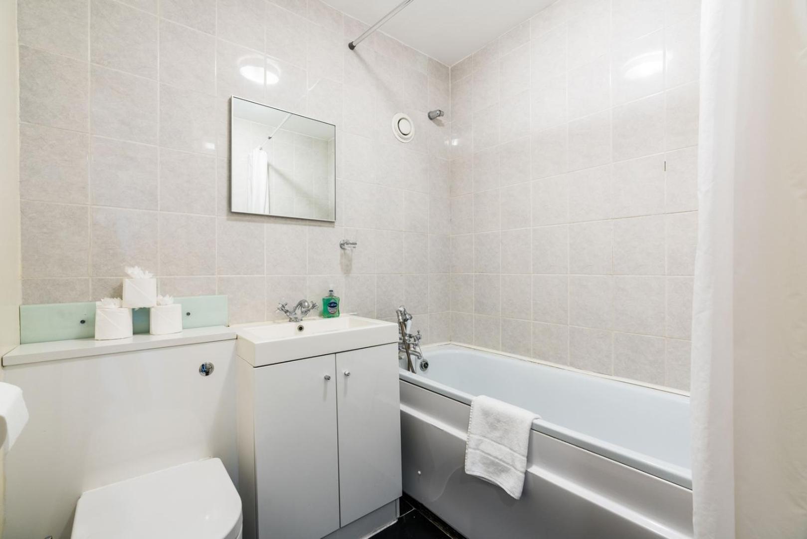Apartment A Skyhigh For 2 In Vauxhall